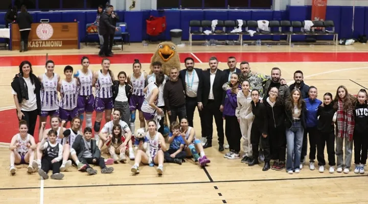 İstiklal Yolu SK’den görkemli galibiyet 81-40