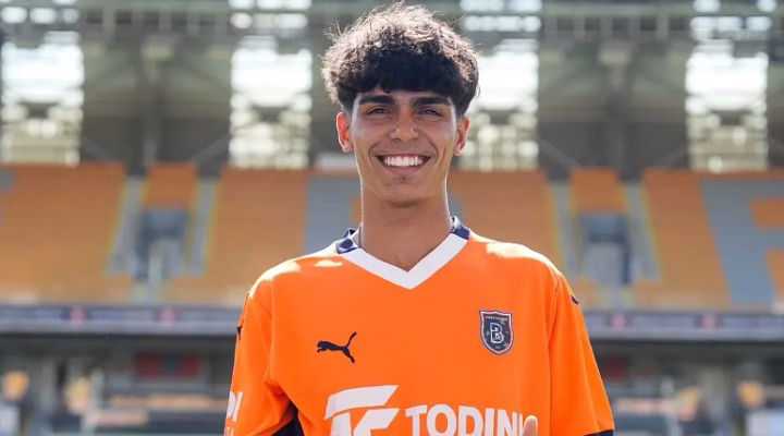 RAMS Başakşehir, Berkay Aslan ile imzaladı