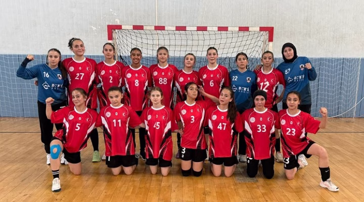 Kastamonu GSİM Hentbol takımı yarı finalde !