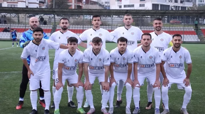 Gol düellosunda kazanan Özel İdare KHS : 3-2