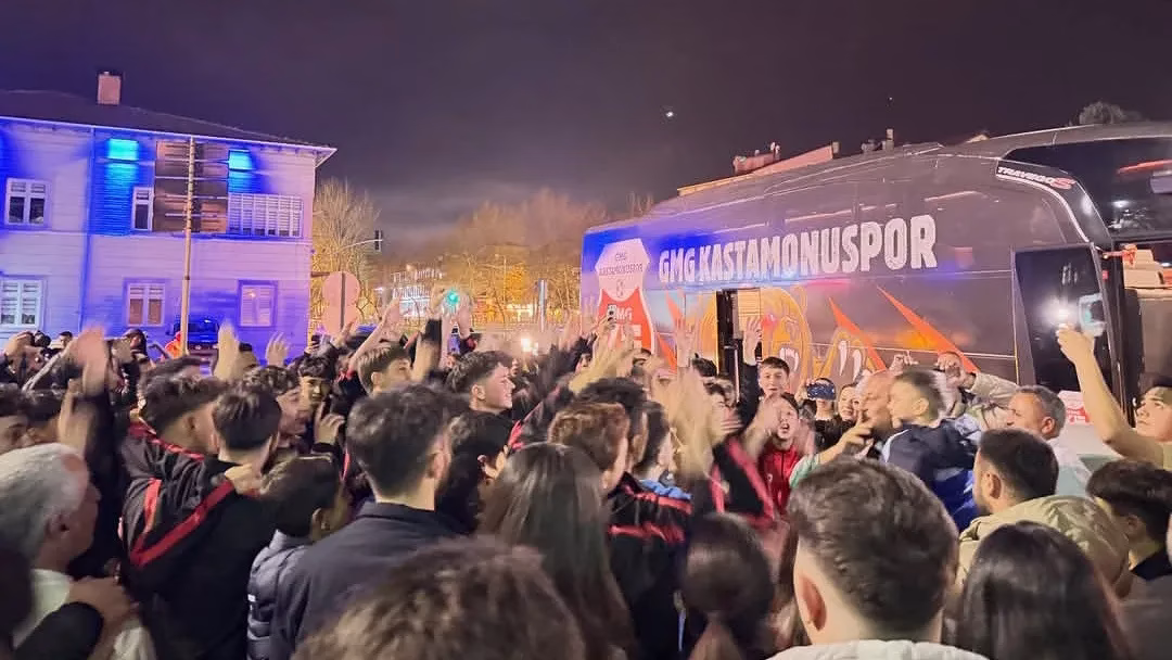 Kastamonuspor U16 takımına coşkulu karşılama