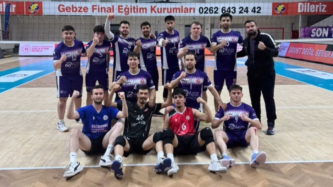 Kastamonu GSİM Voleybol Takımları Türkiye Şampiyonluğu için parkede