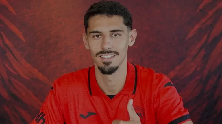 Arca Çorum FK savunmasını Alexandre Penetra ile güçlendirdi