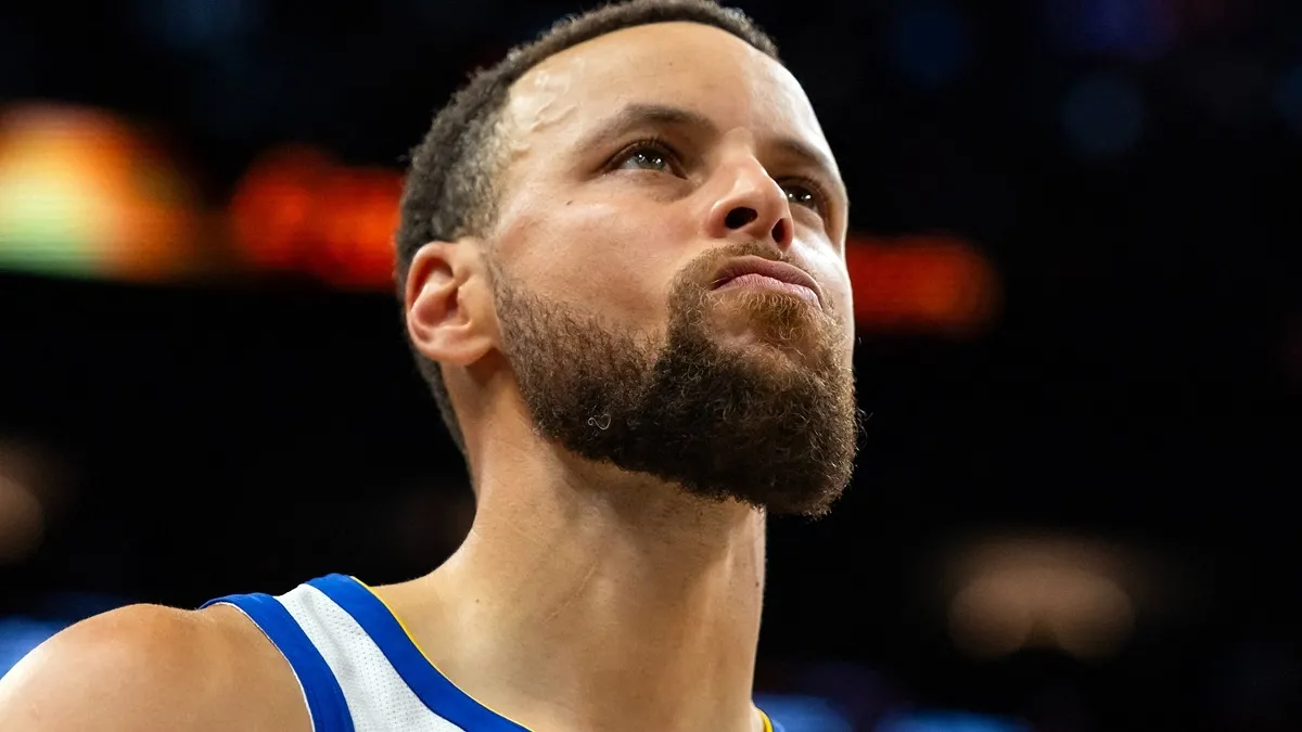 Stephen Curry Golden State Warriors ile Sözleşme Yeniledi