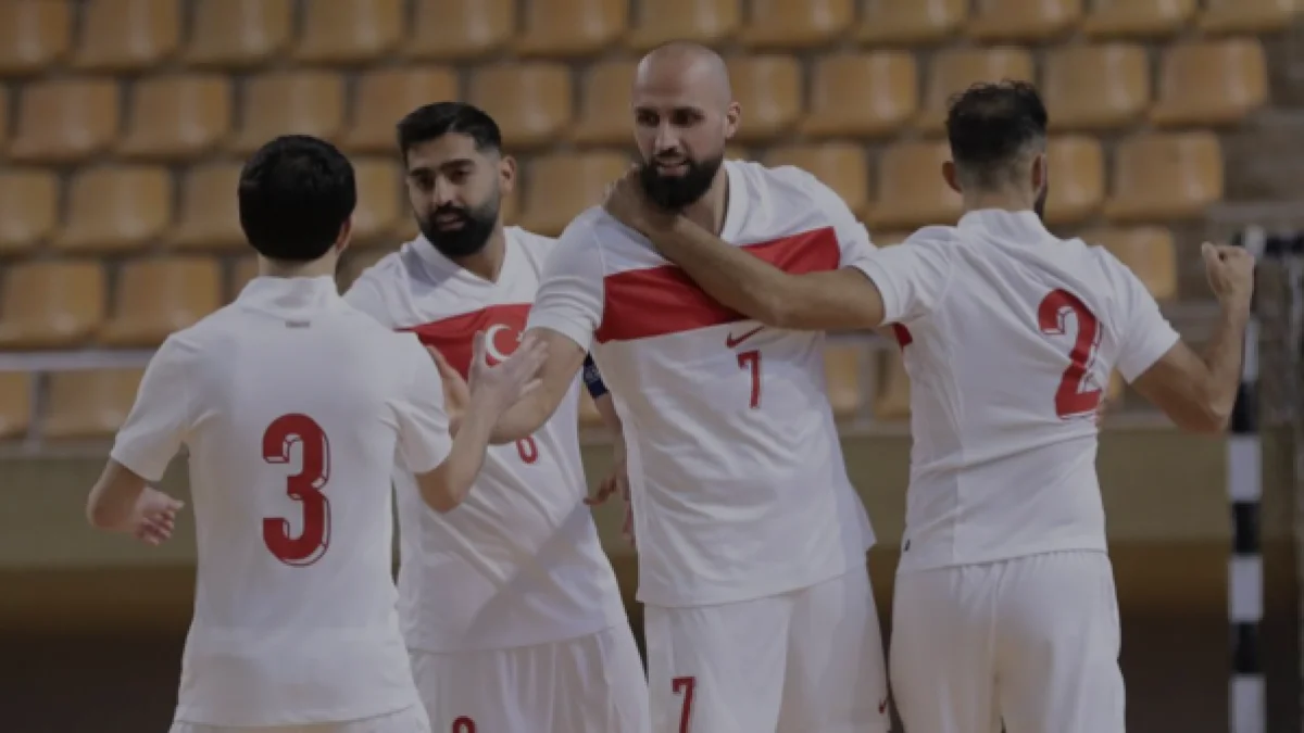 A Milli Futsal Takımı oyuncusu Adem Küçükkartal hayatını kaybetti