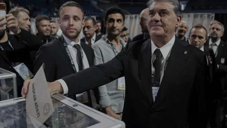 Beşiktaş’ta Serdal Adalı yeniden başkan