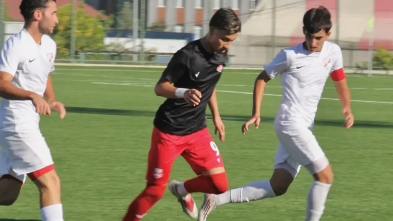 Egehan Kolçak Takımını Sırtlamaya Devam Ediyor
