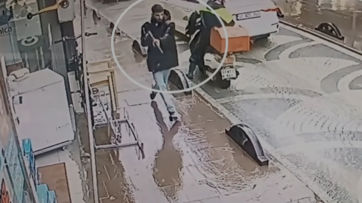 Kastamonu Belediye Caddesi’nde Silahlı Saldırı: 4 Yaralı